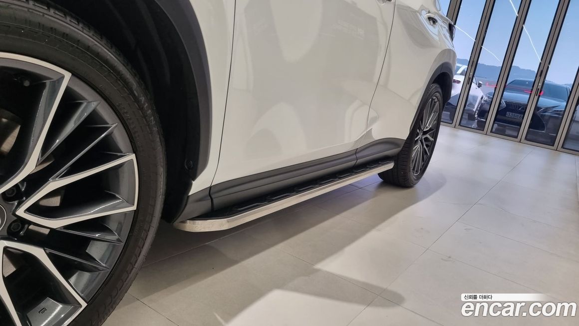 Lexus NX 2025