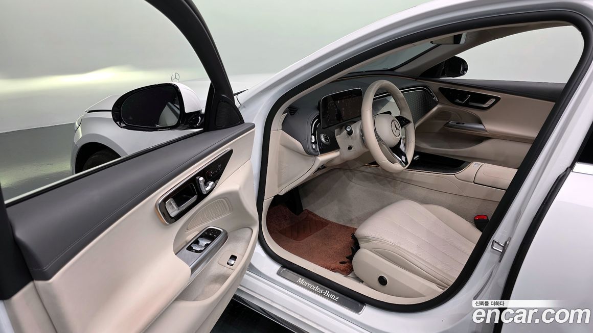 Mercedes-Benz E-Class 2025