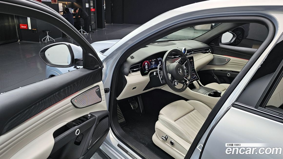 Maserati Grecale 2023