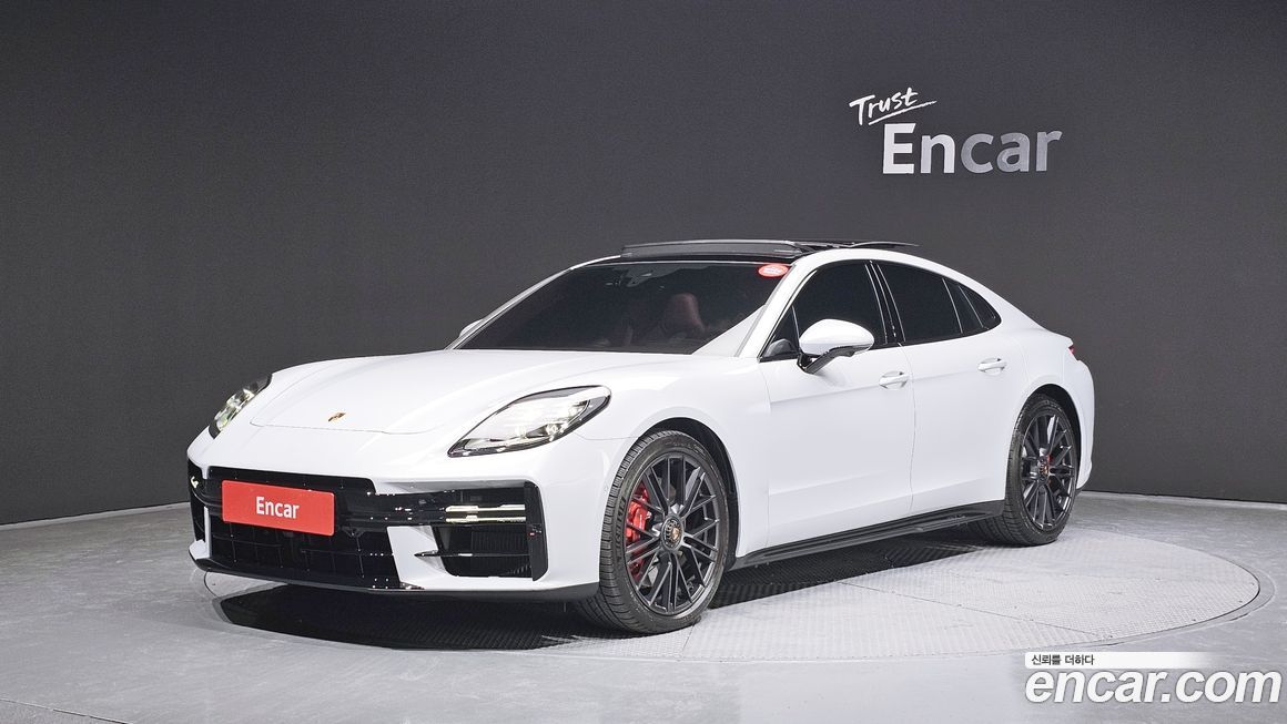 Porsche Panamera 2025