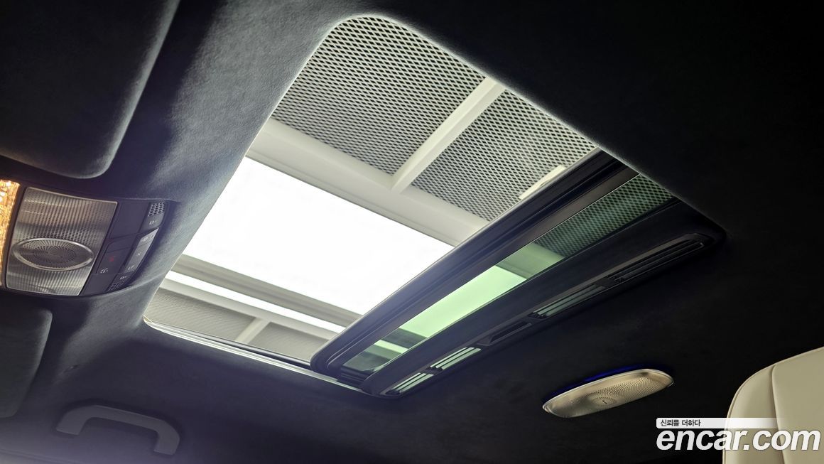 Mercedes-Benz G-Class 2025