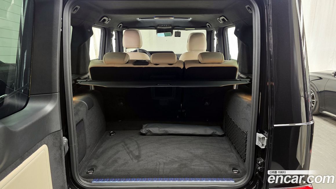 Mercedes-Benz G-Class 2025