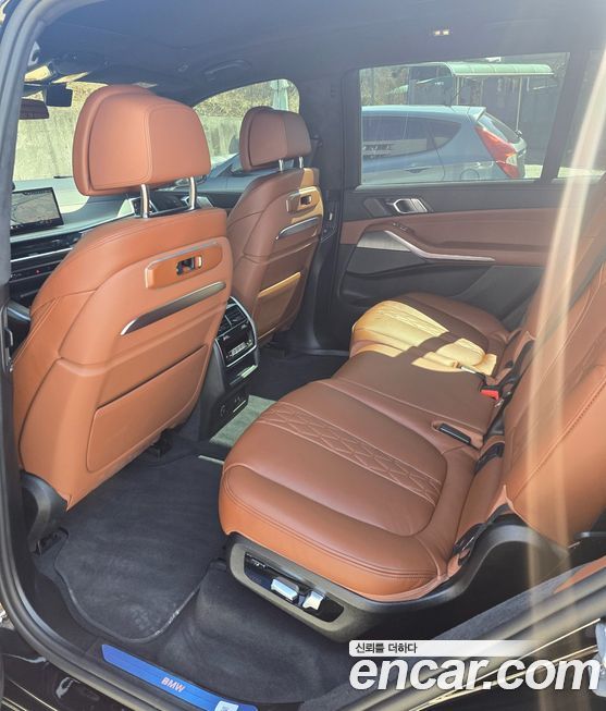 BMW X7 2025