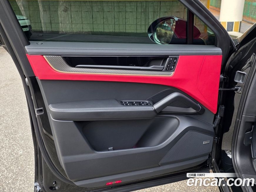 Porsche Cayenne 2025