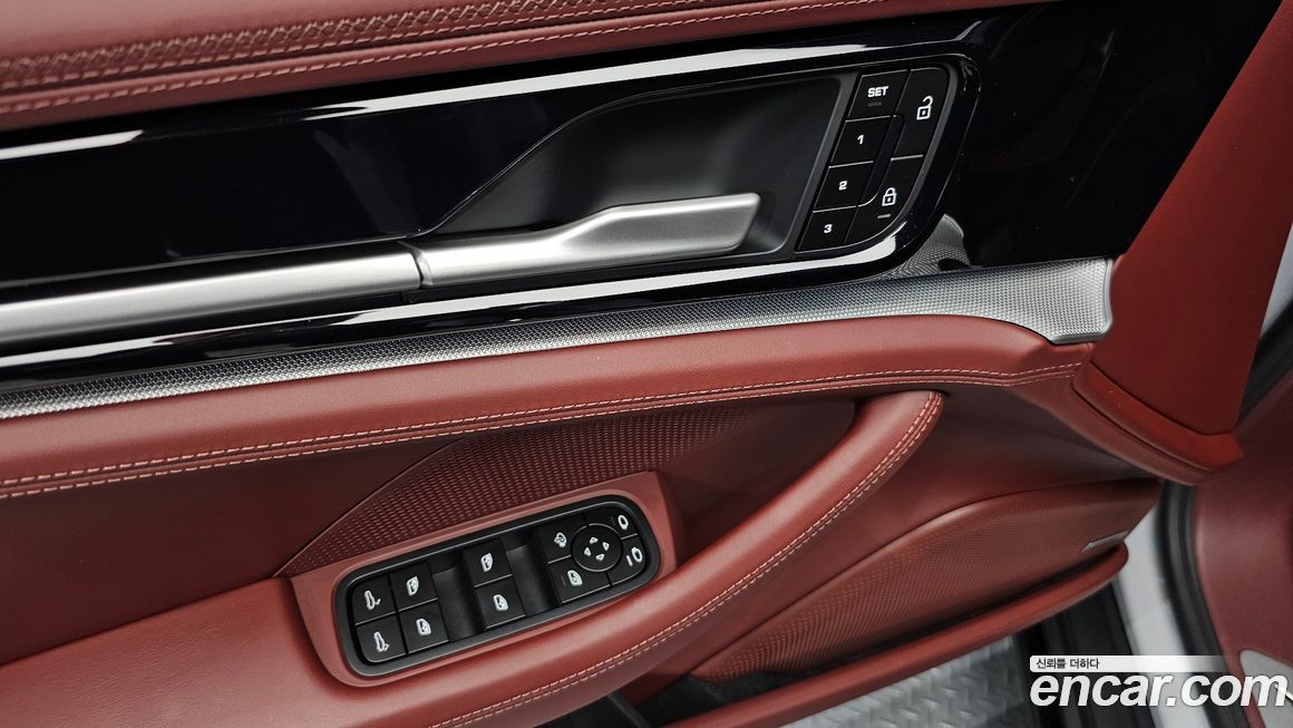 Porsche Panamera 2025