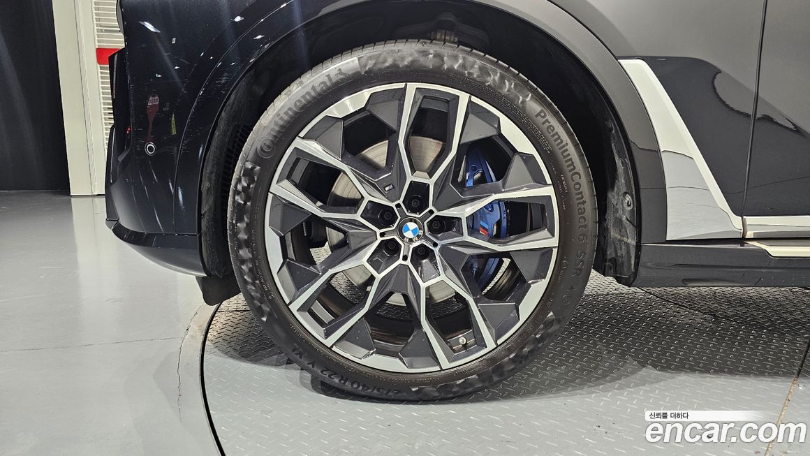 BMW X7 2025