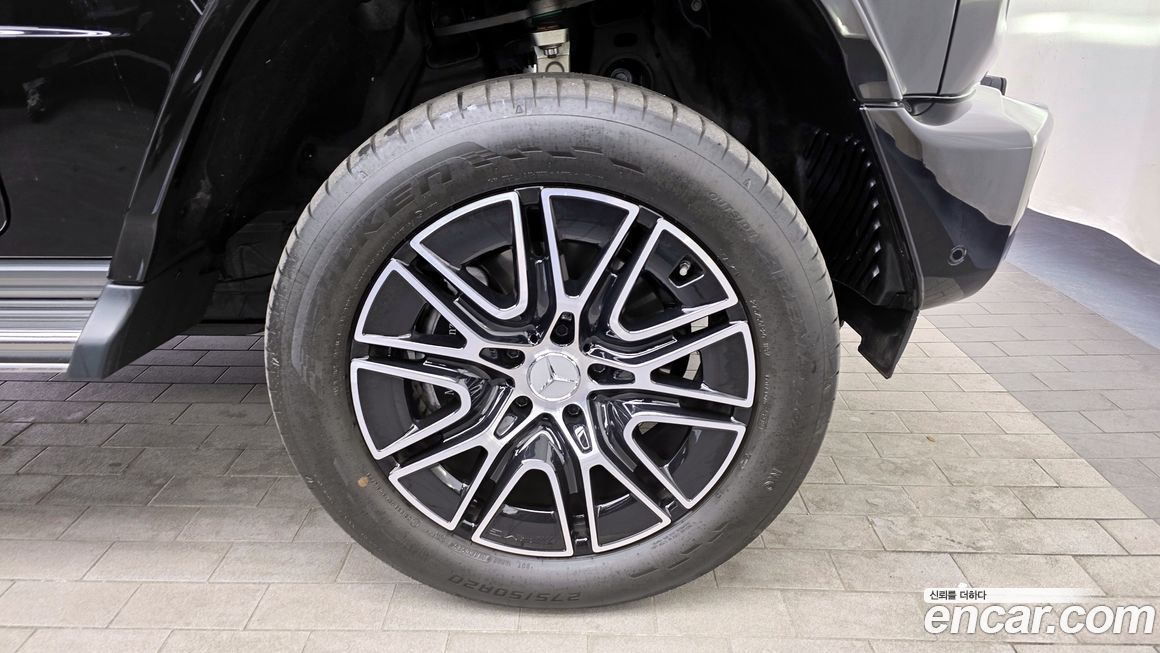 Mercedes-Benz G-Class 2025