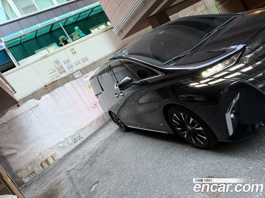 Toyota Alphard 2025