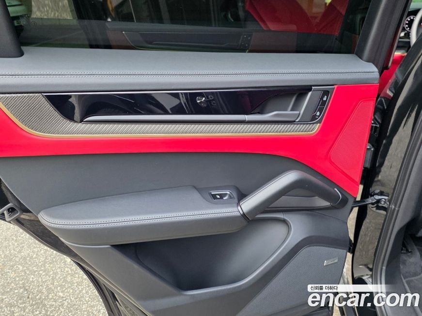 Porsche Cayenne 2025