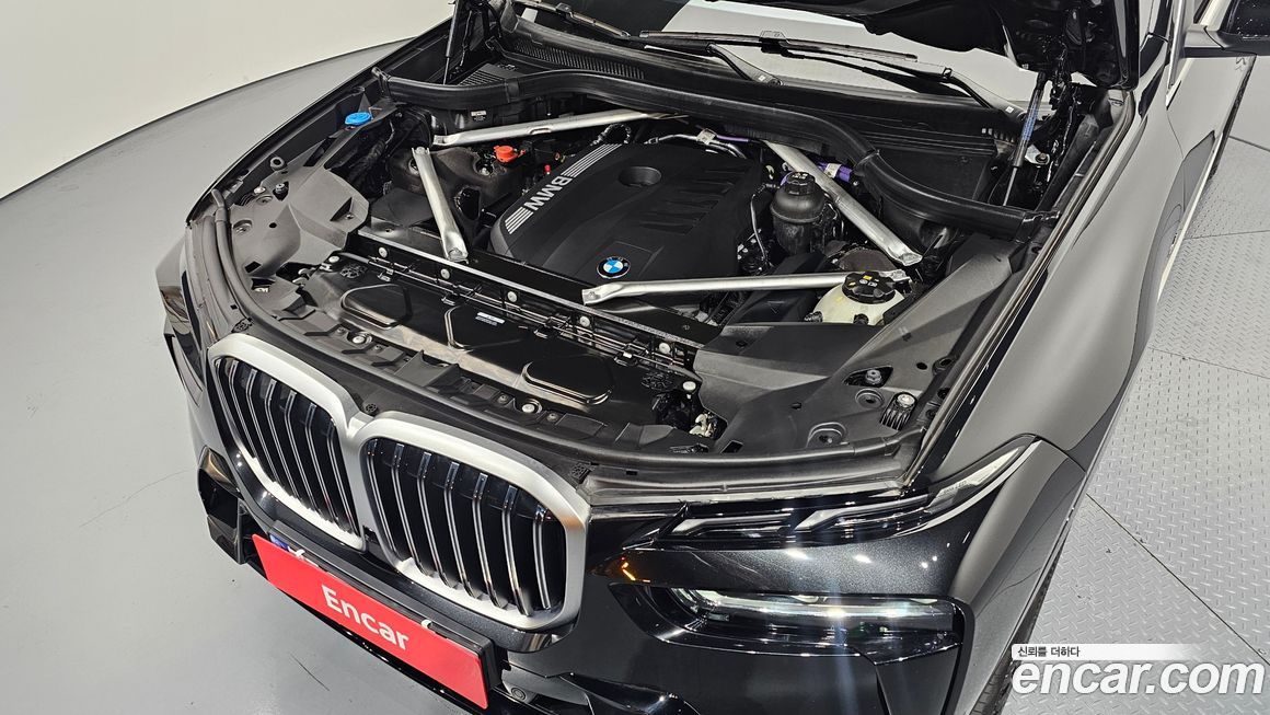 BMW X7 2025