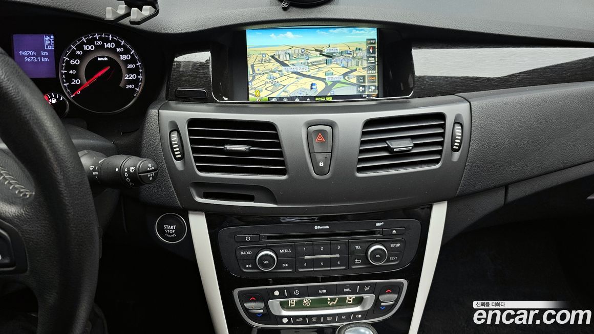 Renault-KoreaSamsung SM5  2013