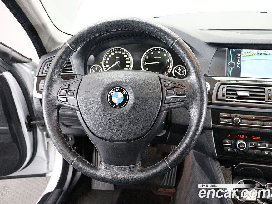 BMW 5-Series 2012
