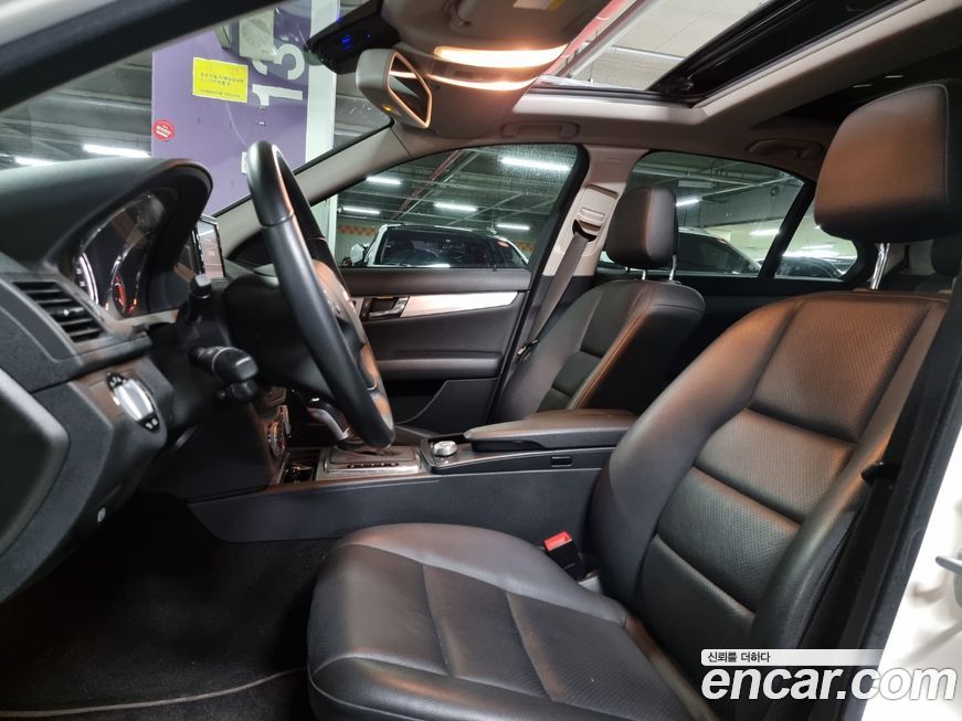 Mercedes-Benz C-Class 2010