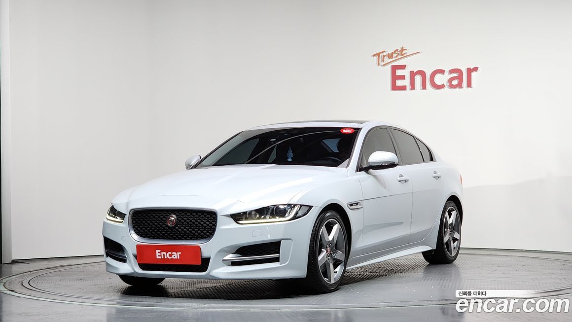 Jaguar XE 2016
