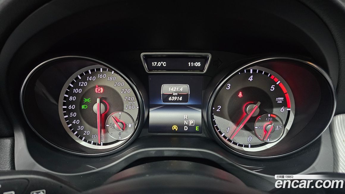 Mercedes-Benz GLA-Class 2015