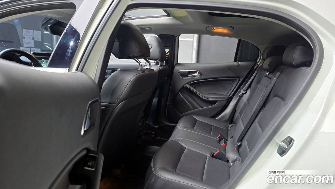 Mercedes-Benz GLA-Class 2018