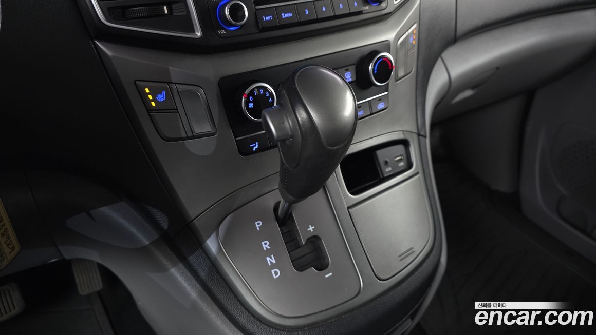 Hyundai Starex 2019
