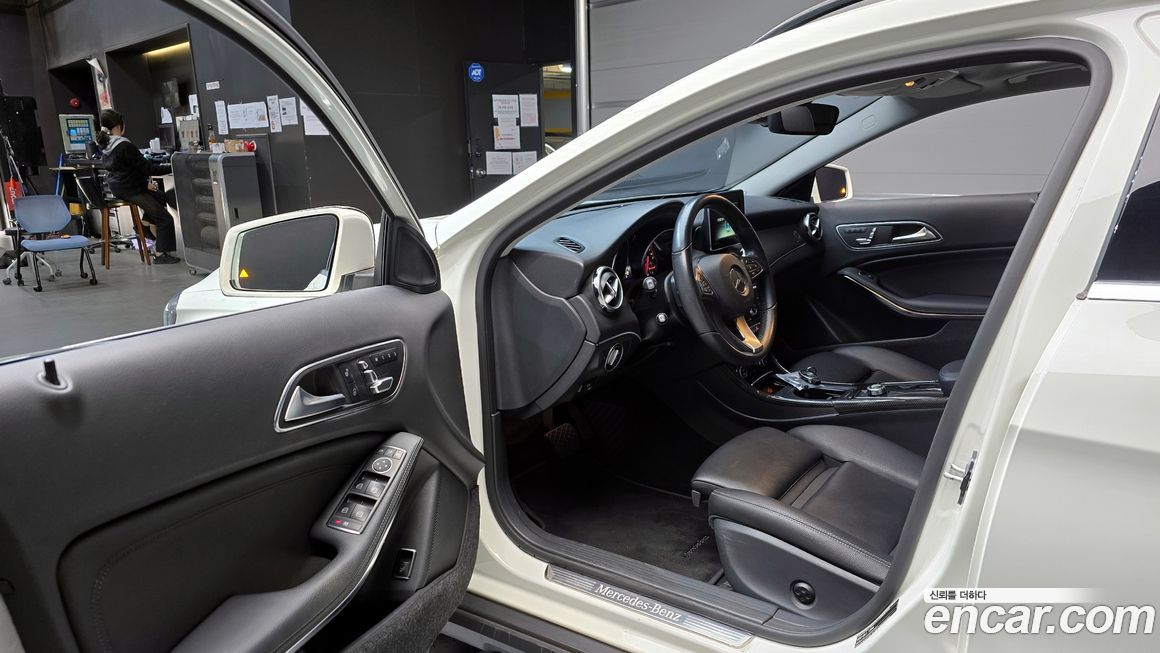 Mercedes-Benz GLA-Class 2018