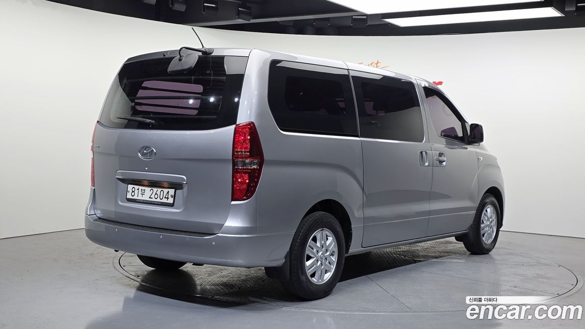 Hyundai Starex 2019
