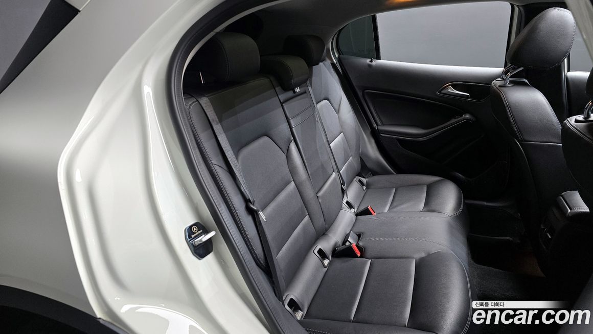 Mercedes-Benz GLA-Class 2018