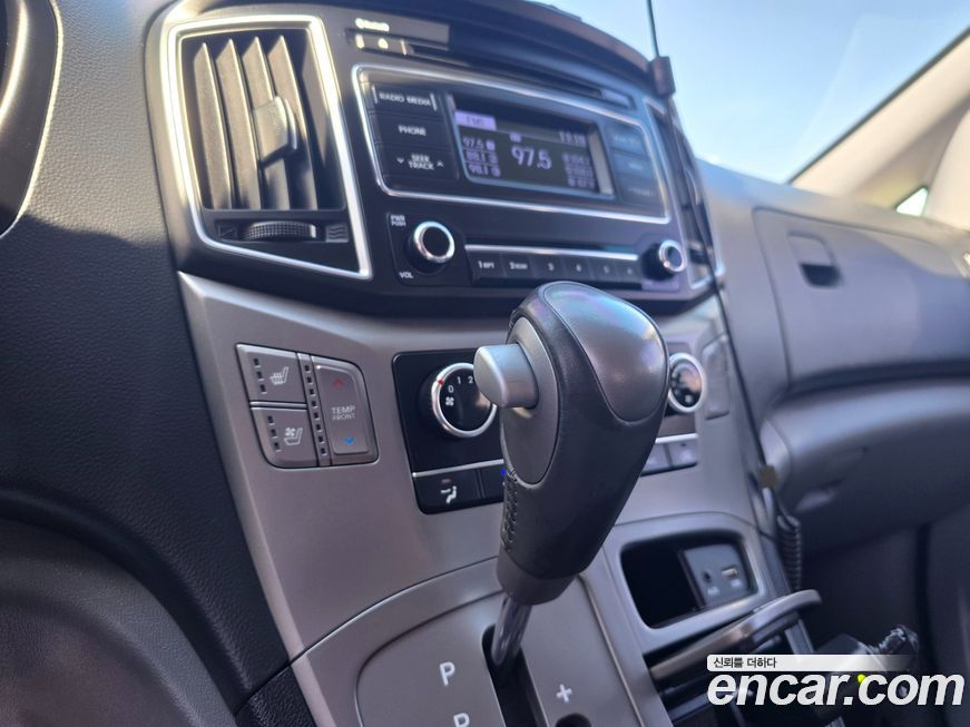 Hyundai Starex 2019