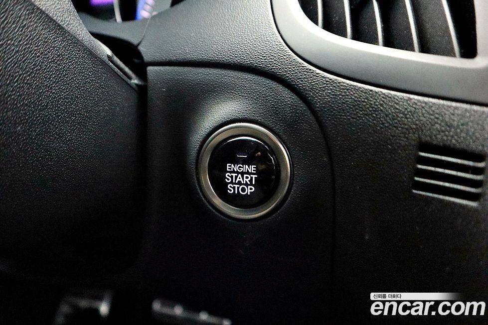 Hyundai Genesis 2016