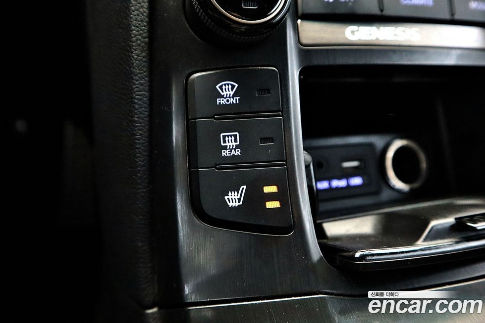 Hyundai Genesis 2016