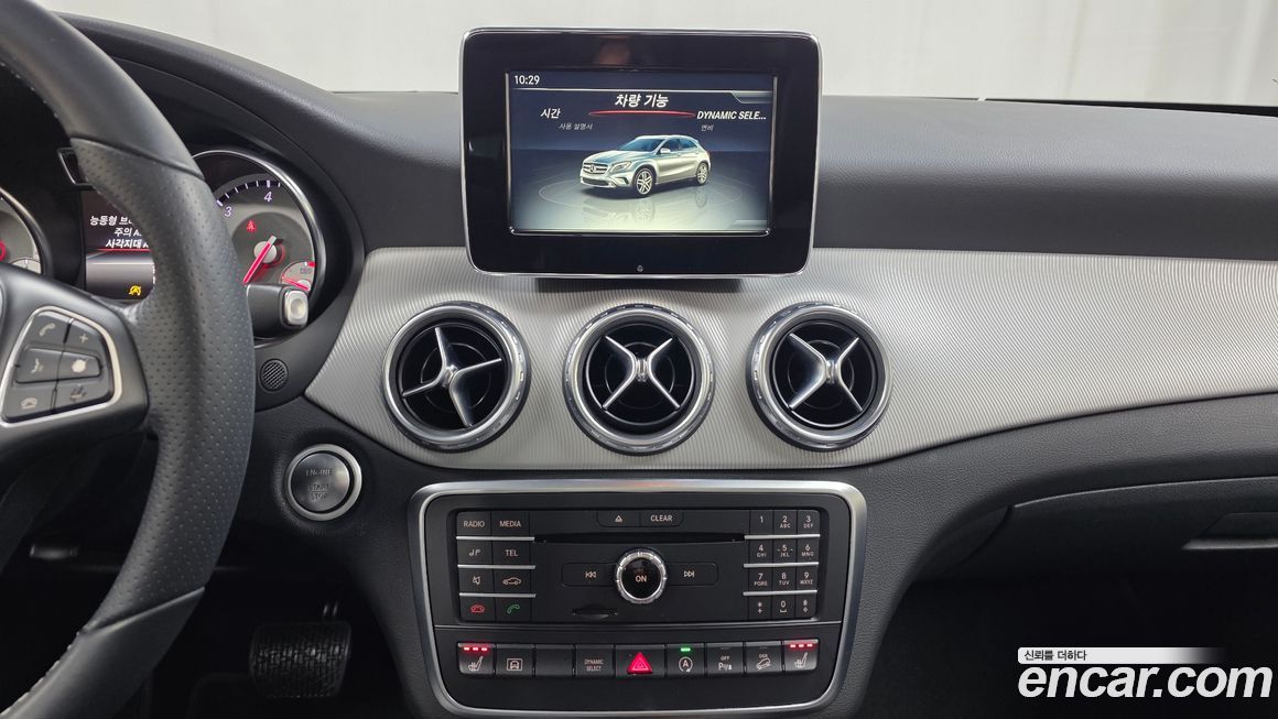 Mercedes-Benz GLA-Class 2017