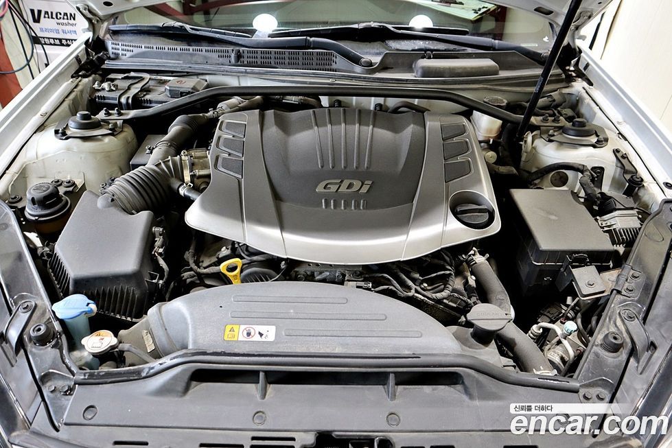 Hyundai Genesis 2016