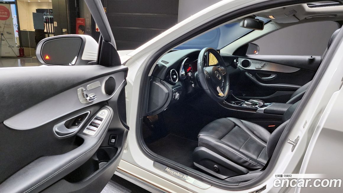 Mercedes-Benz C-Class 2018