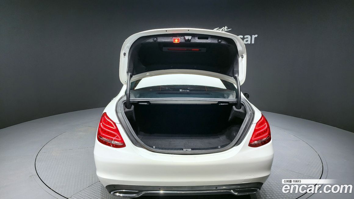 Mercedes-Benz C-Class 2018