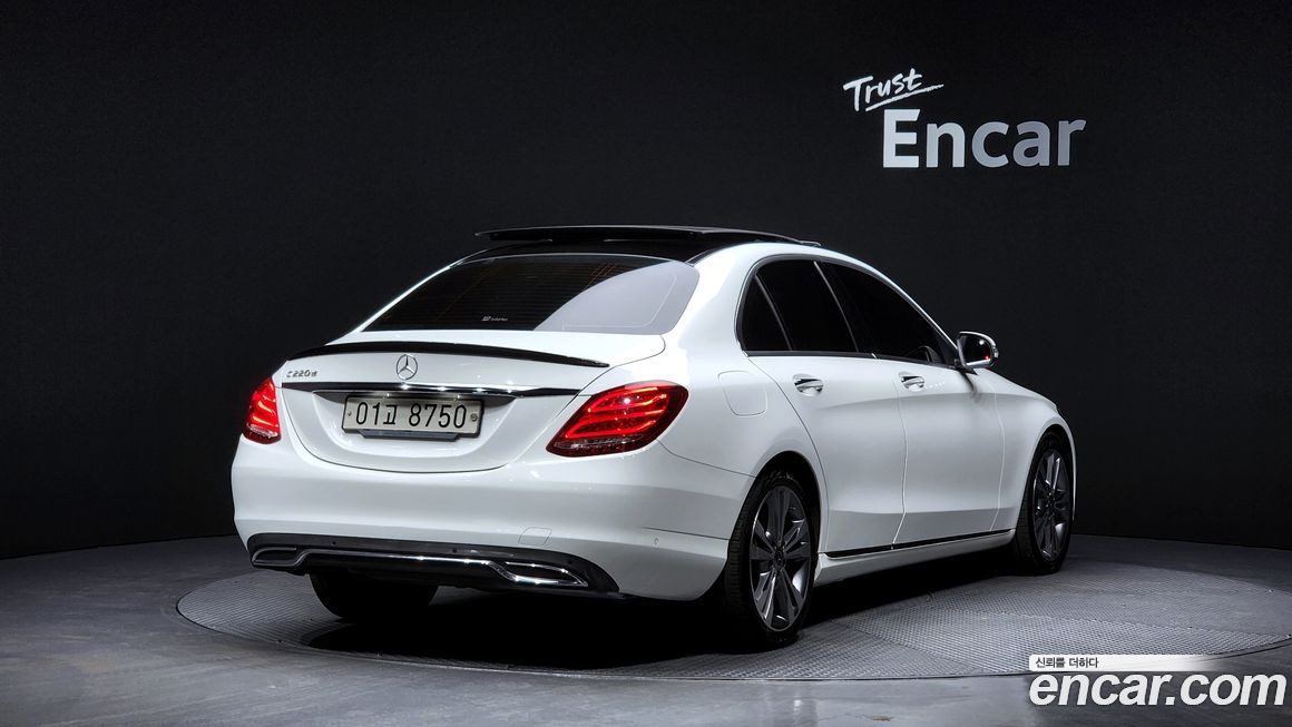 Mercedes-Benz C-Class 2018