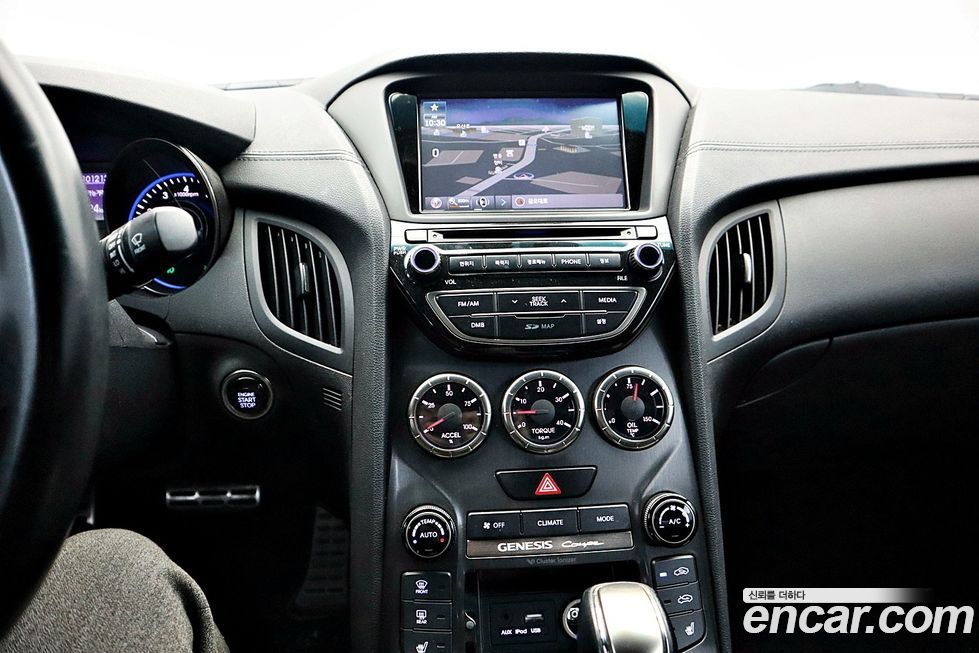 Hyundai Genesis 2016