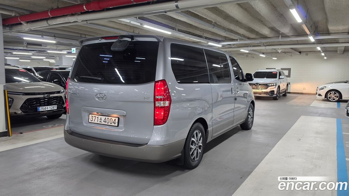 Hyundai Starex 2019