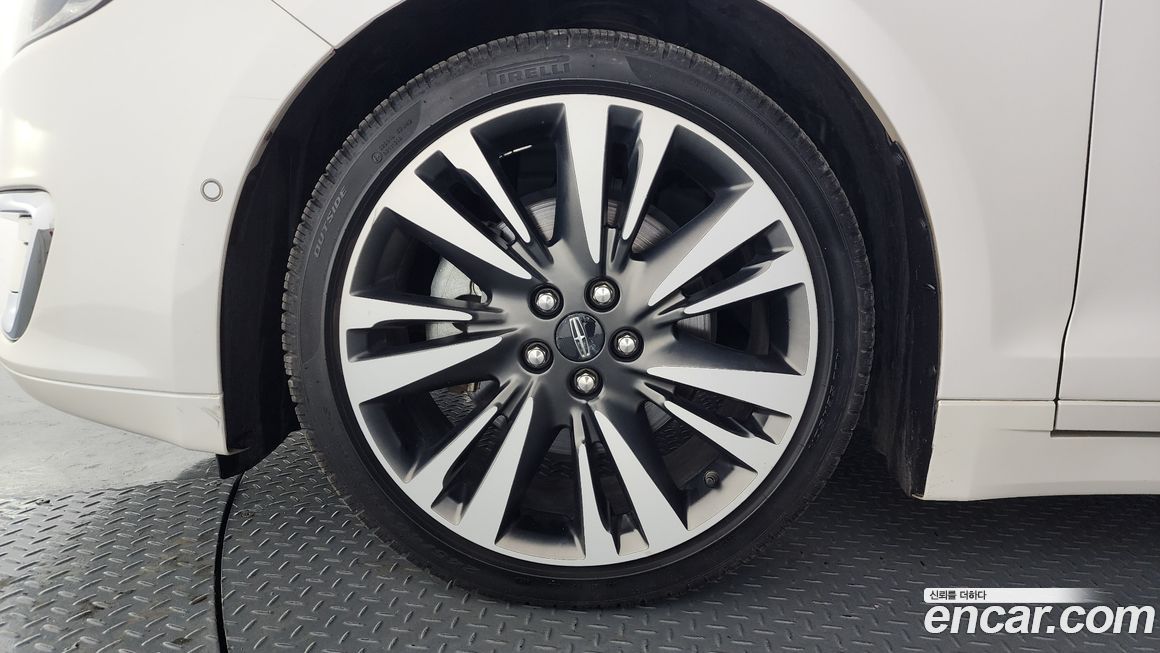 Lincoln MKZ 2020