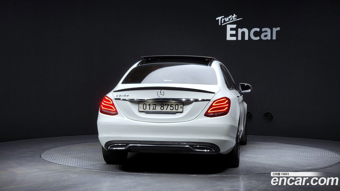 Mercedes-Benz C-Class 2018