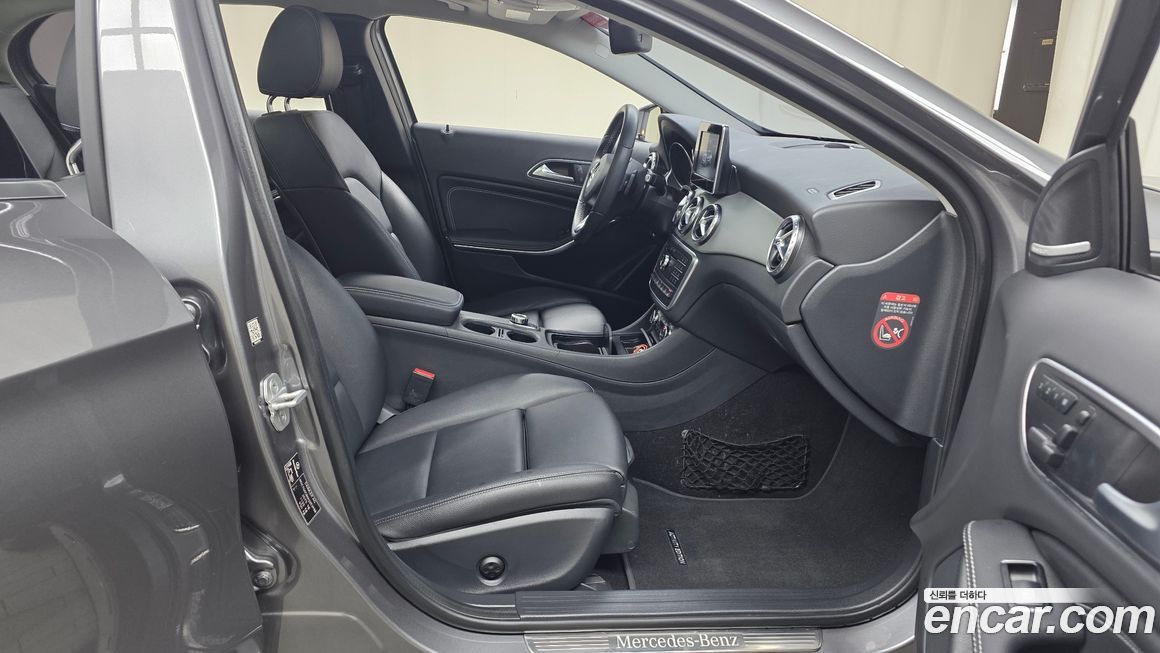 Mercedes-Benz GLA-Class 2017