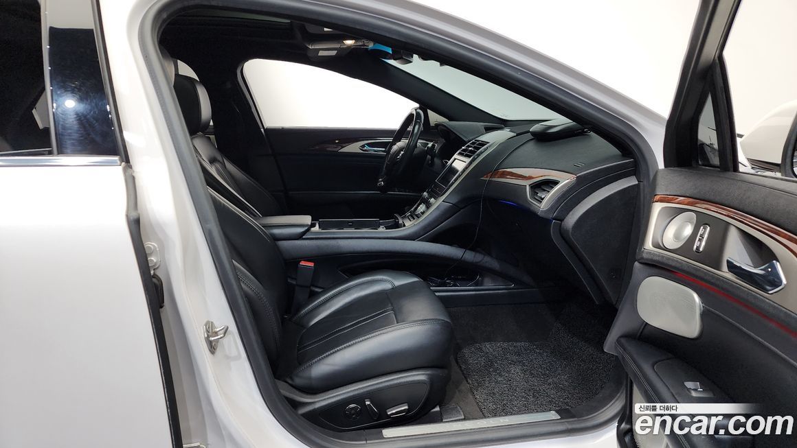 Lincoln MKZ 2020