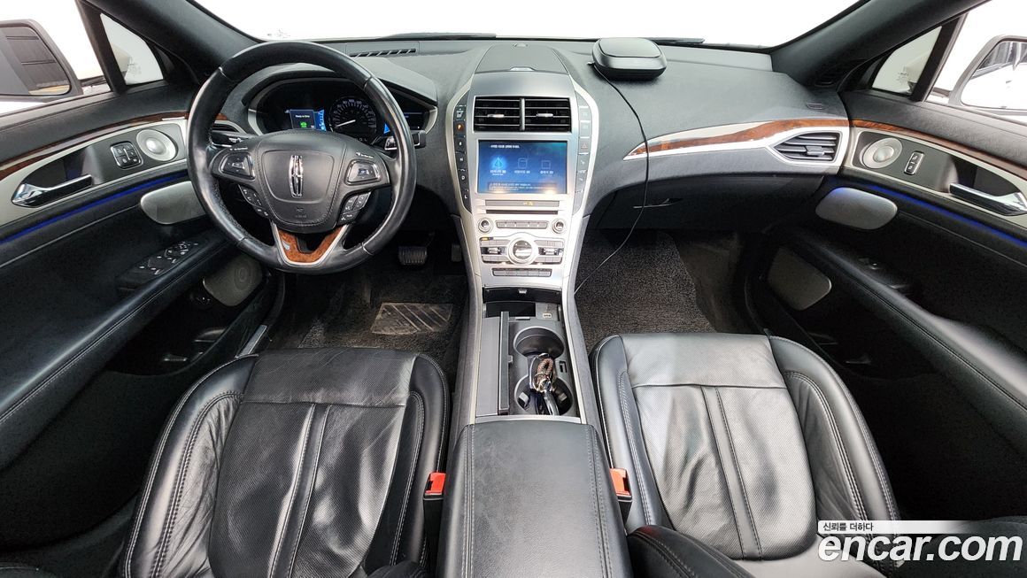 Lincoln MKZ 2020