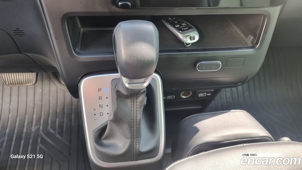 Hyundai Staria 2023