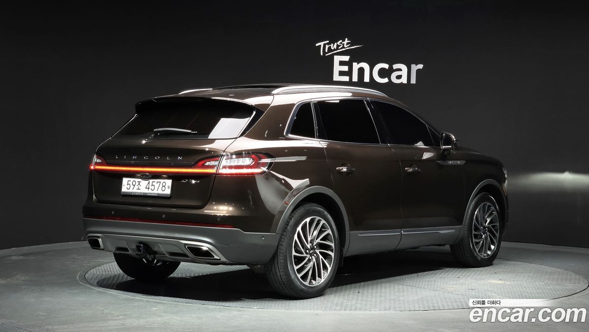 Lincoln Nautilus 2019