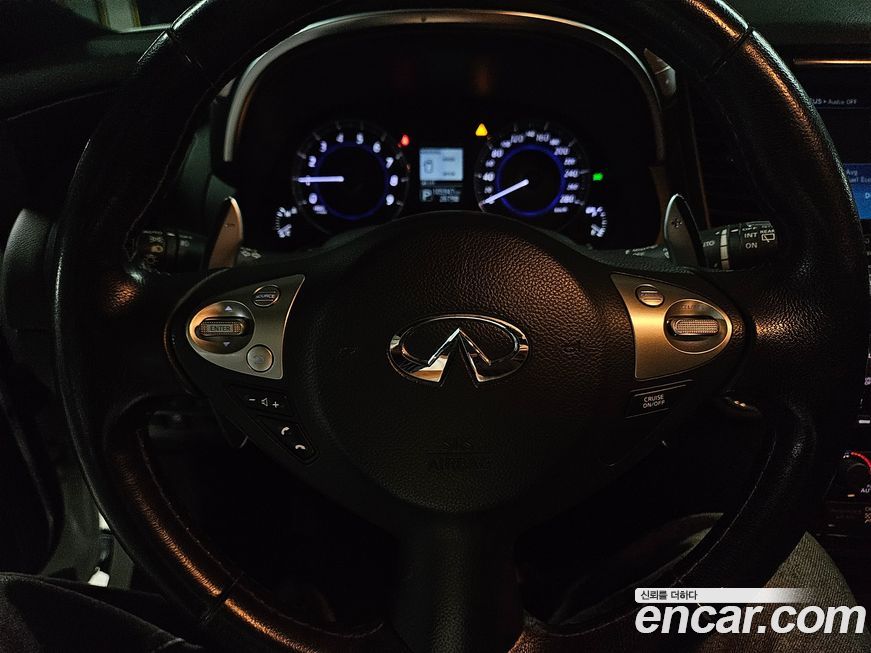 Infiniti QX70 2017