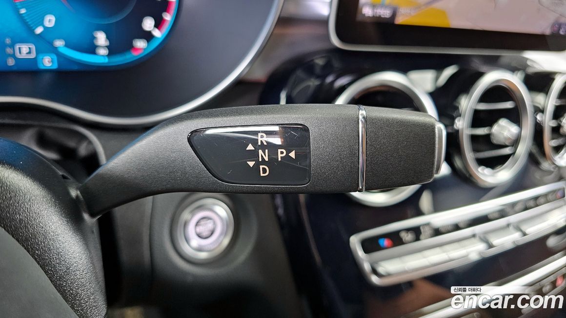 Mercedes-Benz C-Class 2020