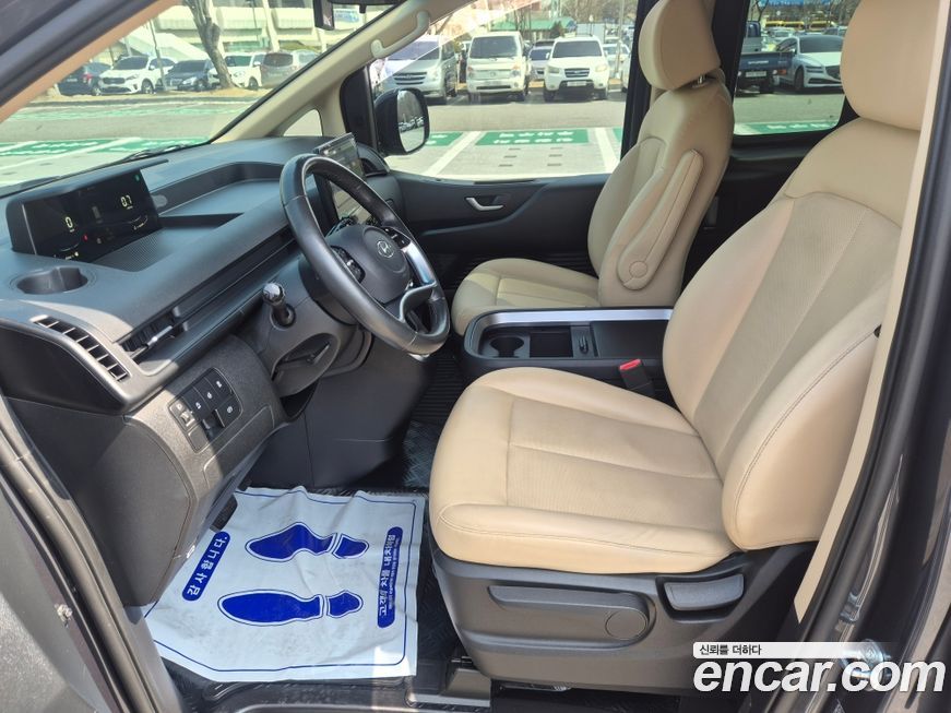 Hyundai Staria 2024