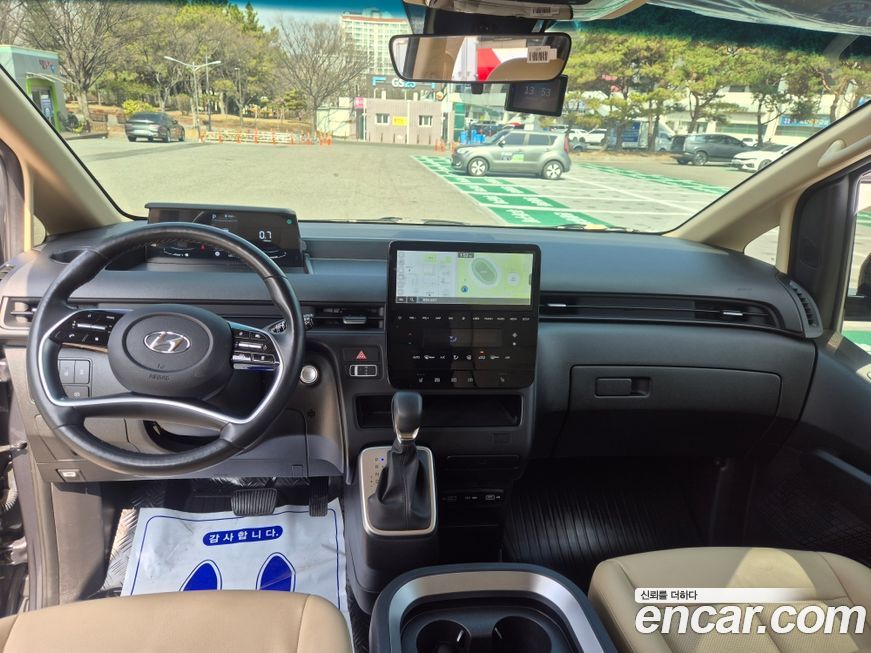 Hyundai Staria 2024