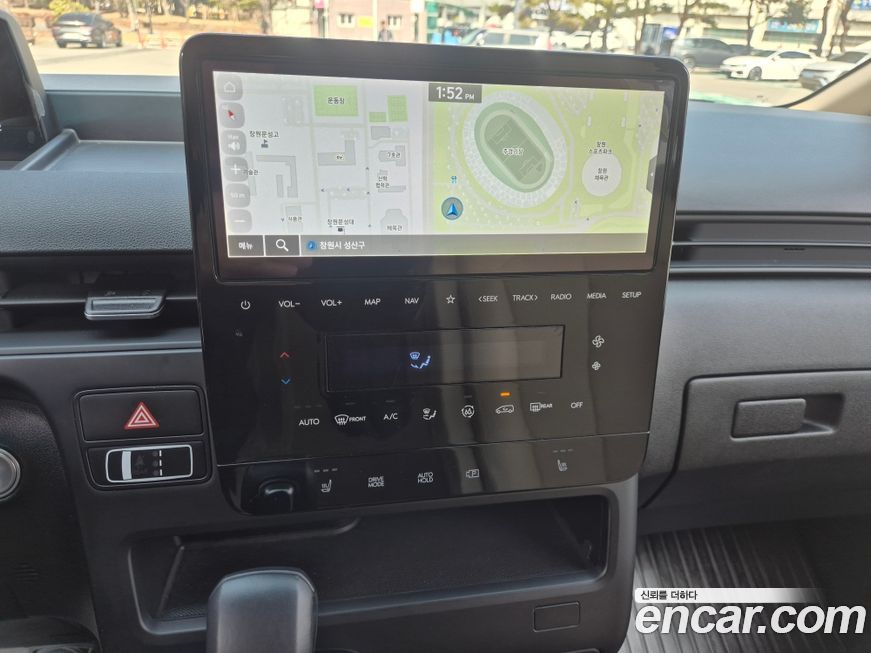 Hyundai Staria 2024