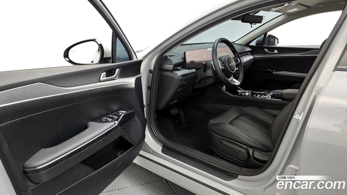 Kia K5 2025