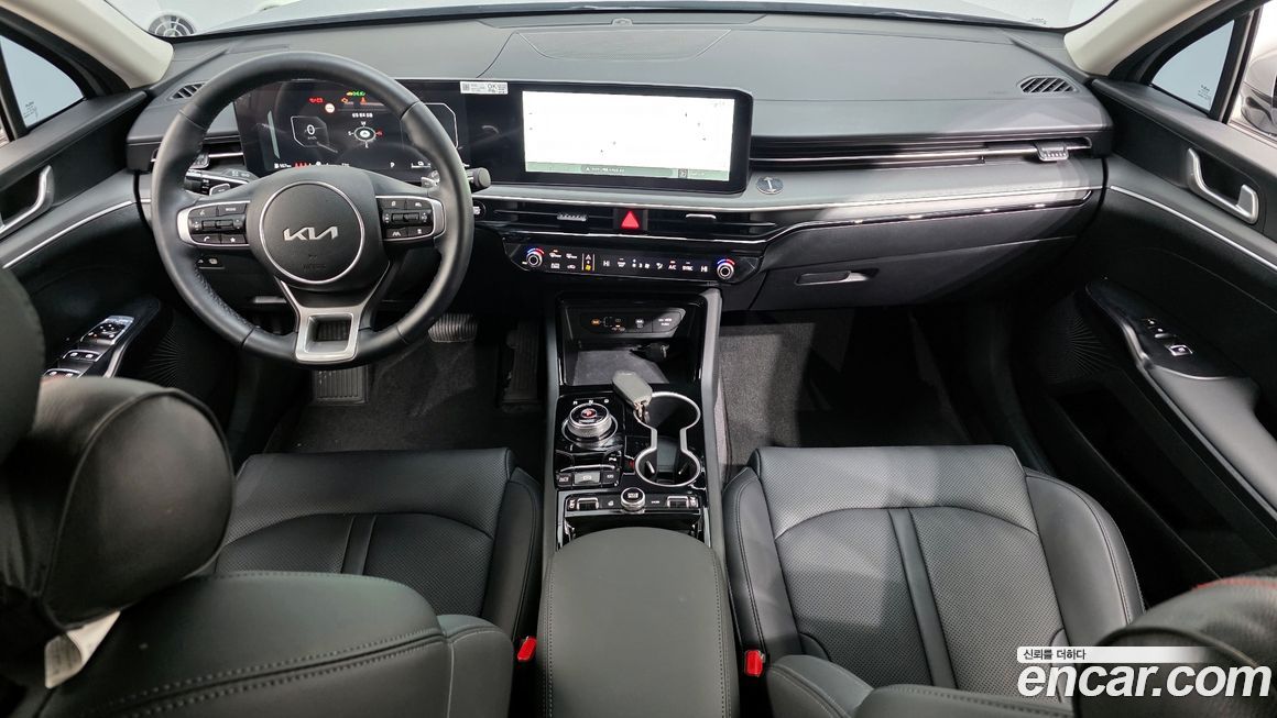 Kia K5 2025