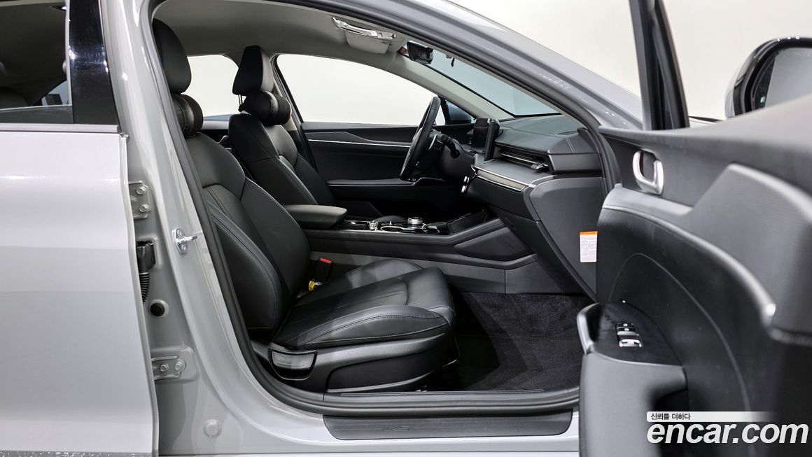 Kia K5 2025
