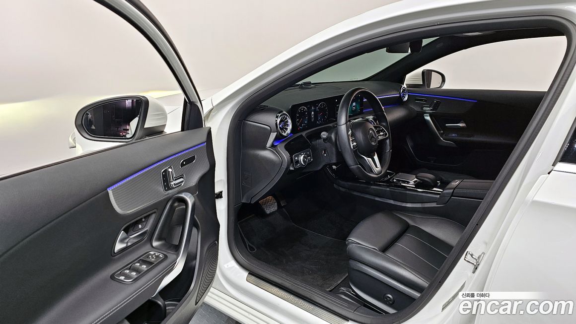 Mercedes-Benz A-Class 2023